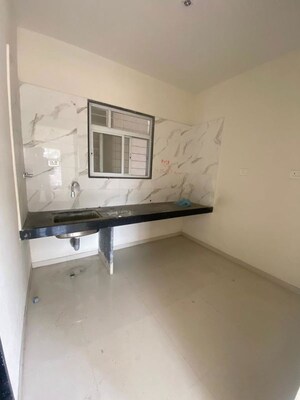 Room in 1 BHK Apartment at Walhekarwadi – for Rent