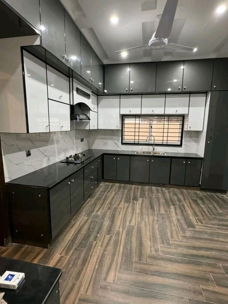Kitchen, vineet khand Pg For Girls In Vineet Khand 10714126