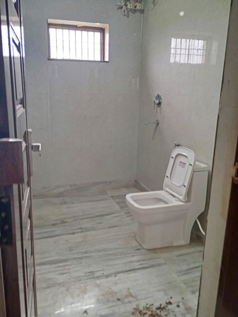 Bathroom, bptp-park-elite-premium 4 Bedroom 1402 Sq.Ft. Apartment In Sector 84 Faridabad 10714165