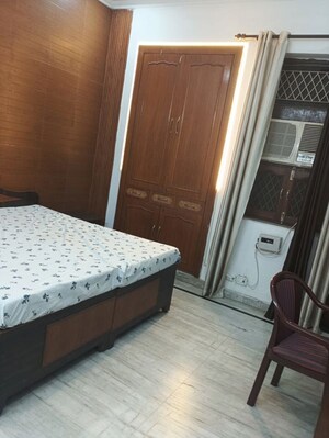 Bedroom in 3 BHK Builder Floor at Sector 41 – for Rent