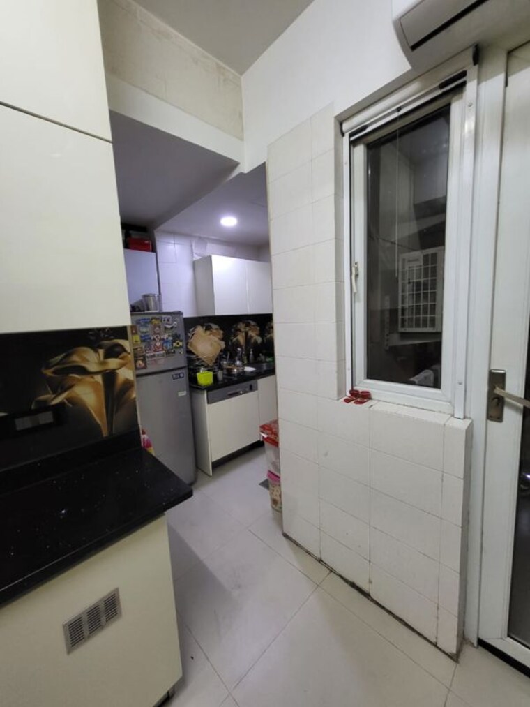 Kitchen, paras-irene 3 Bedroom 1830 Sq.Ft. Apartment In Sector 70a Gurgaon 10714185