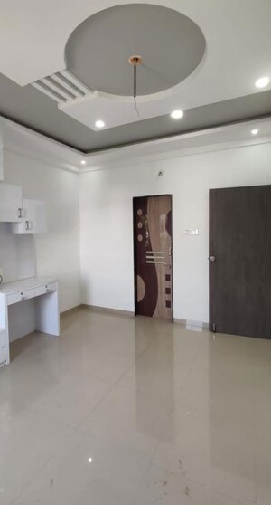 Room in 3 BHK Apartment at New Manish Nagar – for Rent