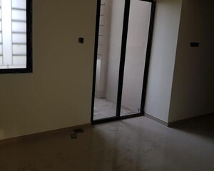 Room in 3 BHK Apartment at New Manish Nagar – for Rent