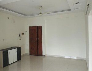 Room in 3 BHK Apartment at New Manish Nagar – for Rent