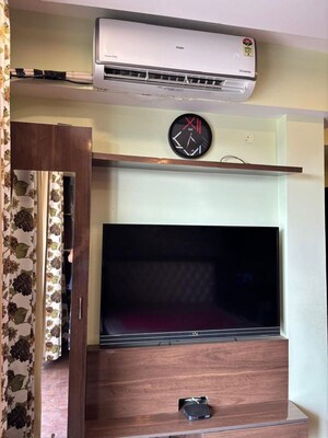 Furnished Amenities in 3.5 BHK Apartment at Paras Irene, Sector 70a – for Sale