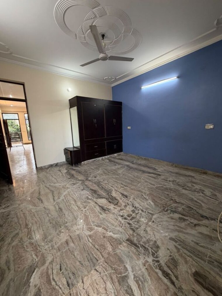 Room, sector 40 2.5 Bedroom 2000 Sq.Ft. Builder Floor In Sector 40 Gurgaon 10714269