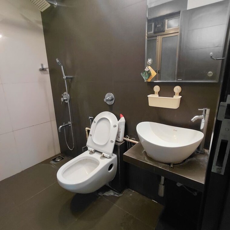 Bathroom, lalani-grandeur 2 Bedroom 651 Sq.Ft. Apartment In Goregaon East Mumbai 10714252