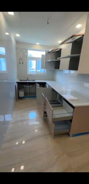 Team Area in 3 BHK Builder Floor at BPTP District Phase 2, Sector 84 – for Rent