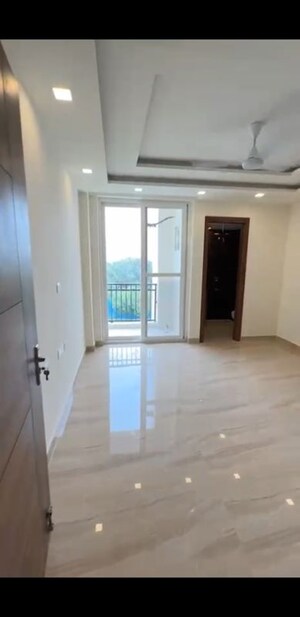 Room in 3 BHK Builder Floor at BPTP District Phase 2, Sector 84 – for Rent