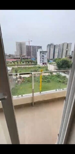 Balcony in 3 BHK Builder Floor at BPTP District Phase 2, Sector 84 – for Rent