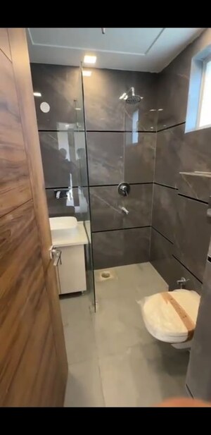 Bathroom in 3 BHK Builder Floor at BPTP District Phase 2, Sector 84 – for Rent
