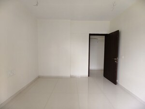 Room in 3 BHK Apartment at Jyoti Sukriti, Goregaon East – for Sale