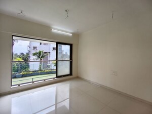 Room in 3 BHK Apartment at Jyoti Sukriti, Goregaon East – for Sale