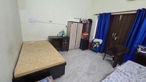 Bedroom in  Pg at Vineet Khand 6 – for Rent