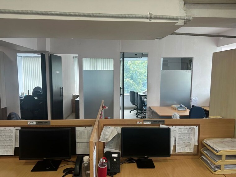 Team Area, harbhaajan-complex Commercial Office Space 2705 Sq.Ft. In Santacruz East Mumbai 10714354