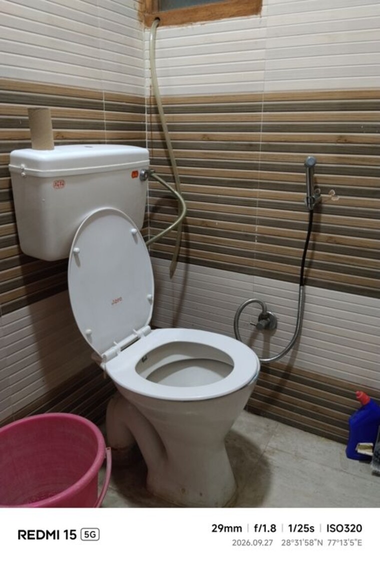 Bathroom, khirki extension 1 Bedroom 550 Sq.Ft. Apartment In Khirki Extension Delhi 10714366