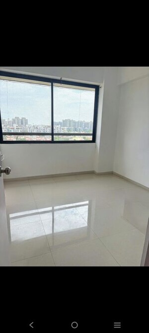Room in 3 BHK Apartment at Kavisha Urbania, South Bopal – for Rent