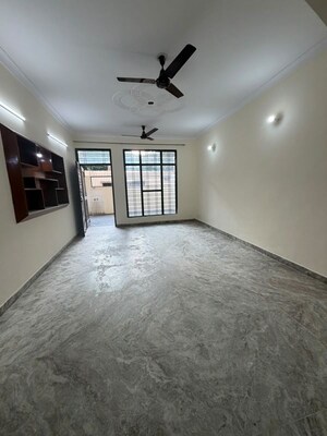 2.5 BHK Builder Floor For Rent in Sector 40