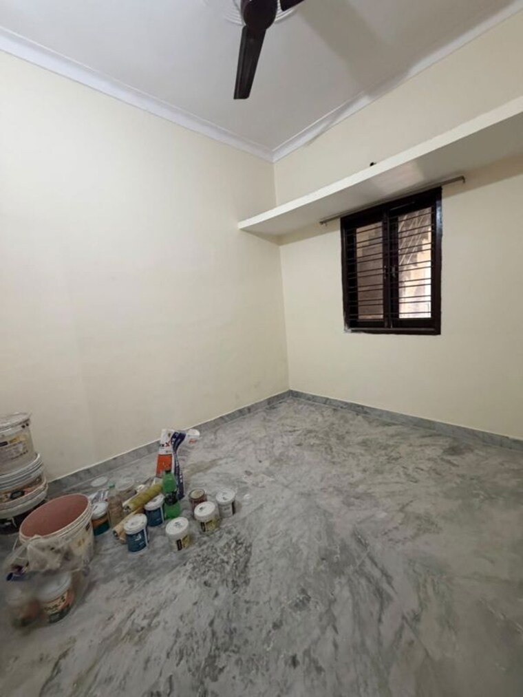 Room, sector 40 2.5 Bedroom 1800 Sq.Ft. Builder Floor In Sector 40 Gurgaon 10714372