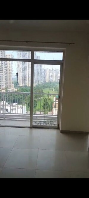 3 BHK Apartment For Rent in Jaypee Greens Pavilion Court, Sector 128