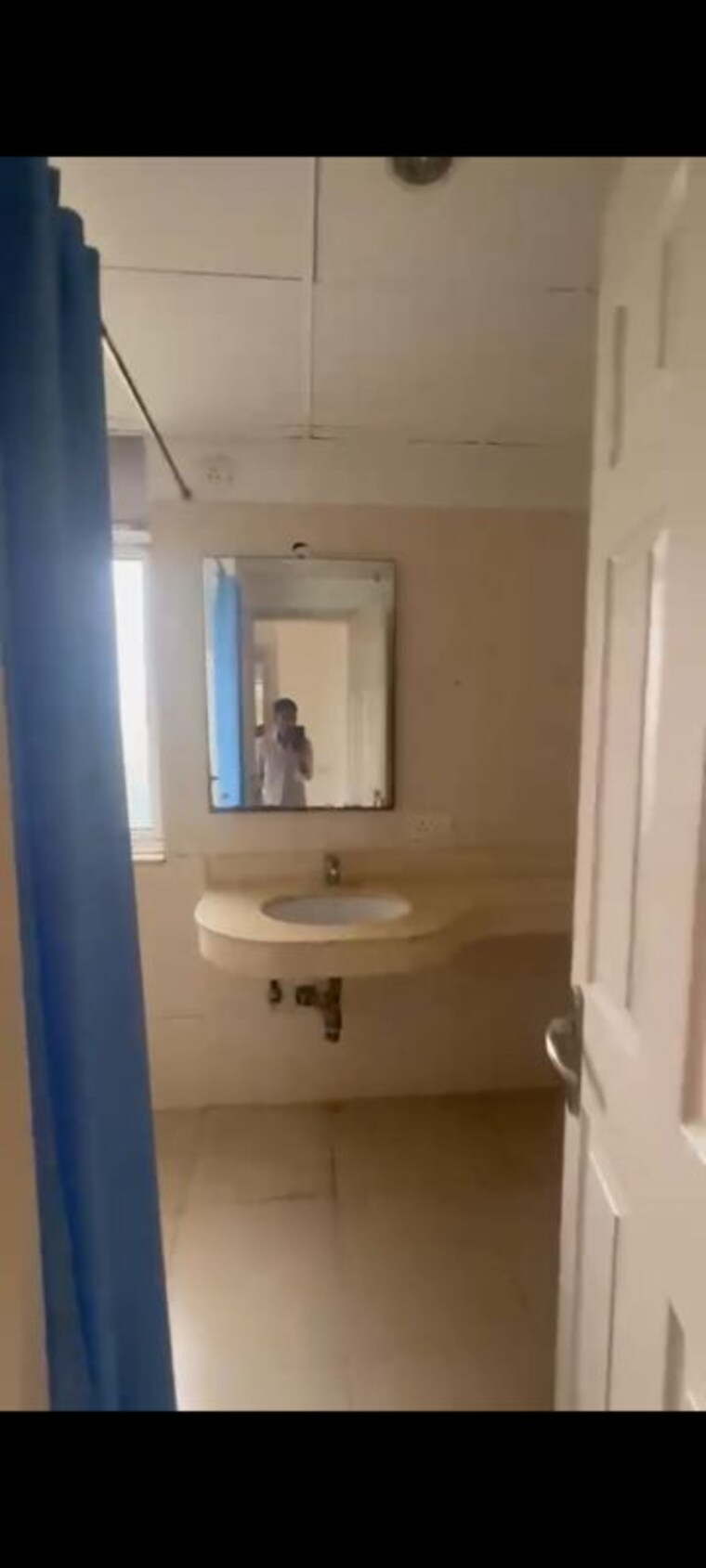 Bathroom, jaypee-pavilion-heights-iii 3 Bedroom 2000 Sq.Ft. Apartment In Sector 128 Noida 10714409