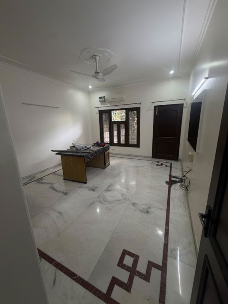 Kitchen, sector 14 3 Bedroom 2300 Sq.Ft. Builder Floor In Sector 14 Gurgaon 10714408