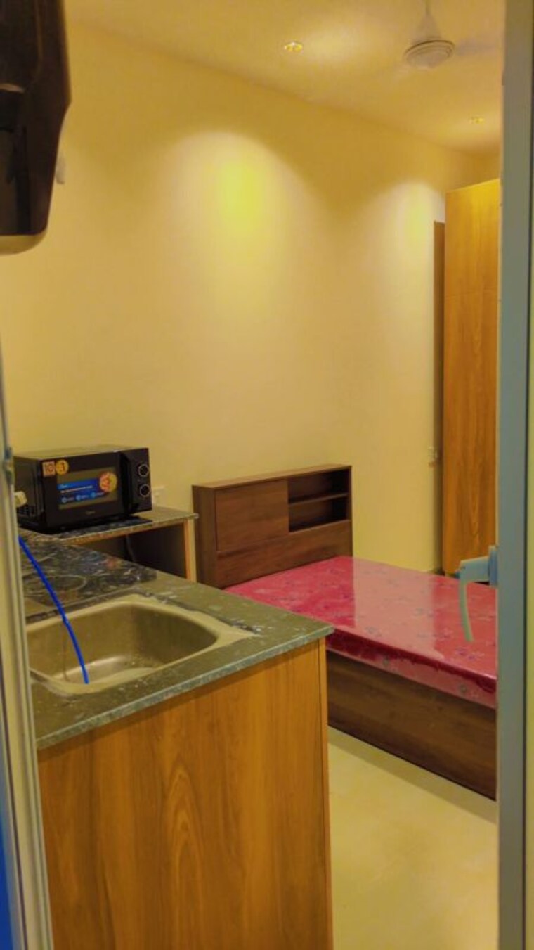 Room, vipul-world-floors Pg For Girls In Sector 48 10714350
