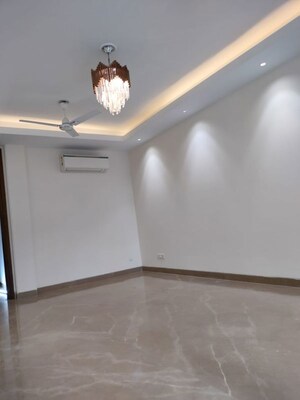Room in 2 BHK Apartment at Khirki Extension – for Rent