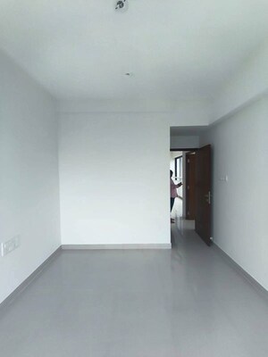 Room in 2 BHK Apartment at Dynamix Divum, Malad East – for Rent