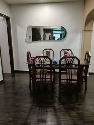 Hall in 2 BHK Apartment at Ratnakar Apartment Mumbai, Andheri West – for Rent