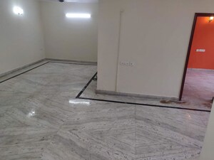 Room in 3 BHK Apartment at Richmond Town – for Rent