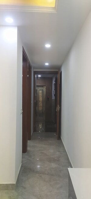 Furnished Amenities in 2 BHK Builder Floor at Malviya Nagar – for Rent