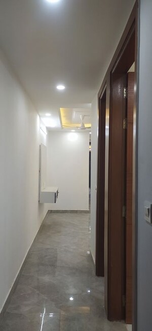 Furnished Amenities in 2 BHK Builder Floor at Malviya Nagar – for Rent