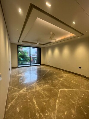 Kitchen in 3 BHK Builder Floor at Sector 56 – for Rent