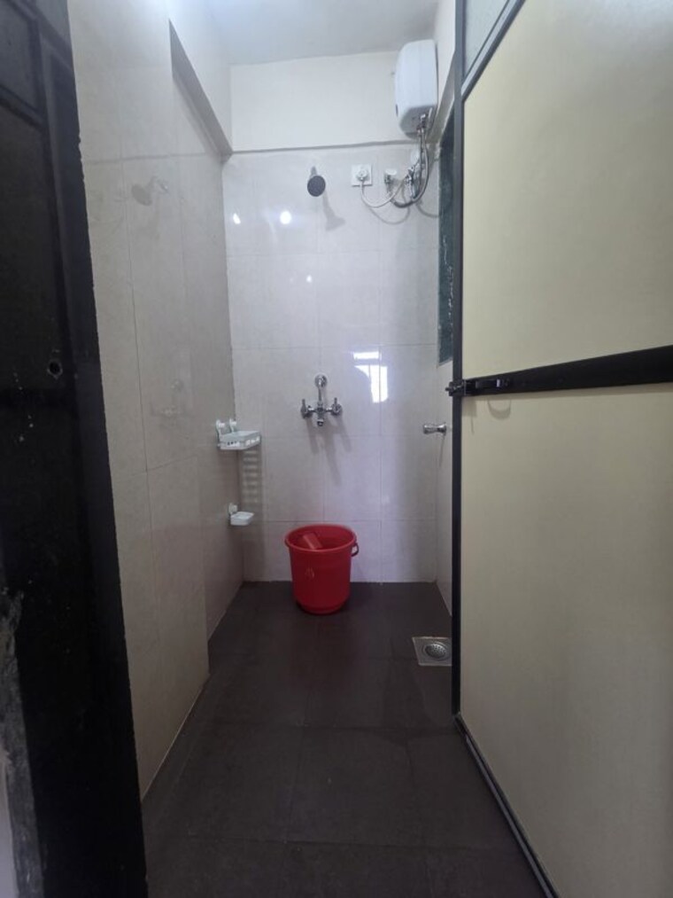 Bathroom, goregaon west 1 Bedroom 390 Sq.Ft. Apartment In Goregaon West Mumbai 10714478