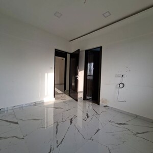Room in 3 BHK Apartment at Lotus Unity, Versova – for Rent