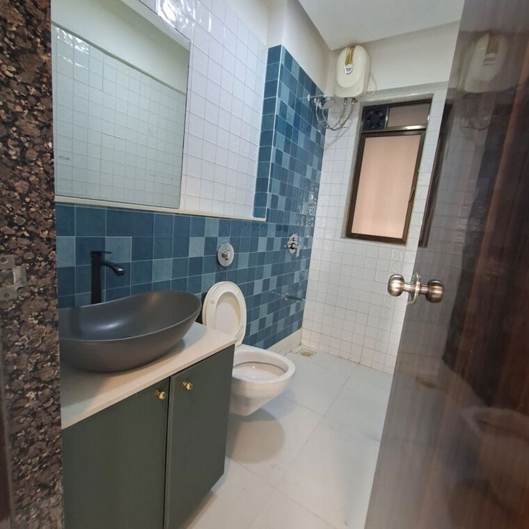 Bathroom, lotus-unity 3 Bedroom 1003 Sq.Ft. Apartment In Versova Mumbai 10714498