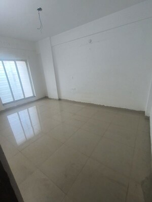 Room in 3 BHK Apartment at Topsia – for Sale