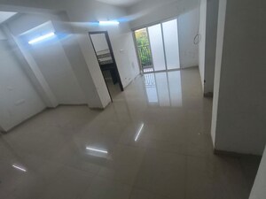 Room in 3 BHK Apartment at Topsia – for Sale