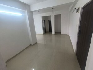 Room in 3 BHK Apartment at Topsia – for Sale