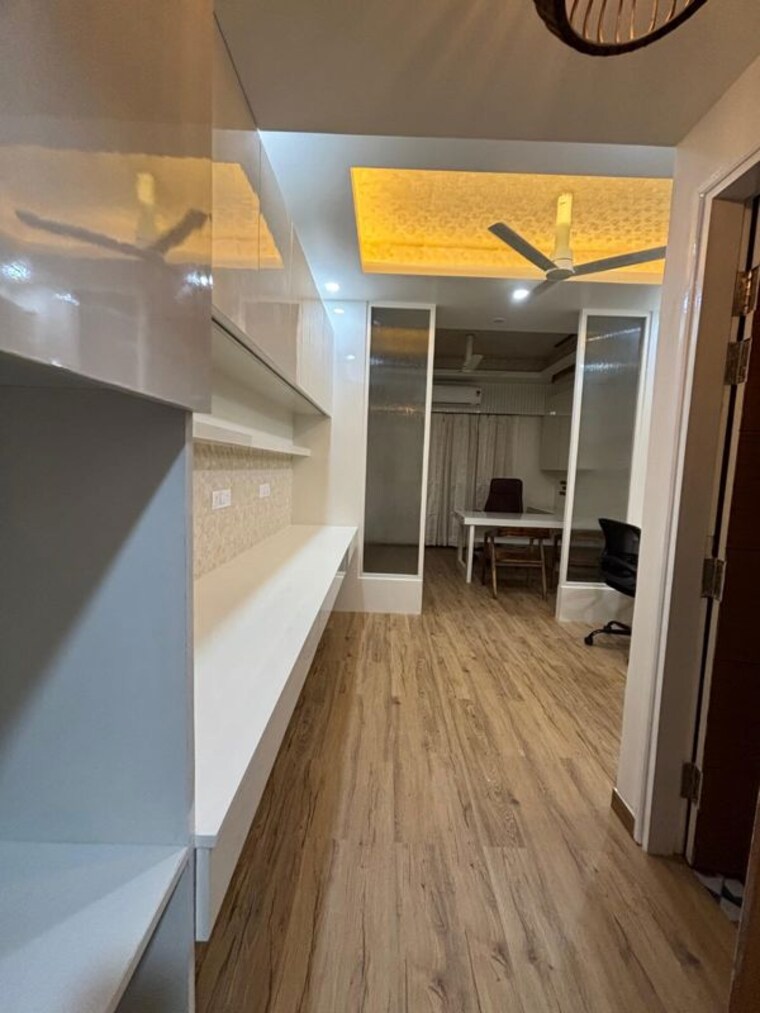 Balcony, omaxe-hazratganj Commercial Office Space 750 Sq.Ft. In Gomti Nagar Lucknow 10714506