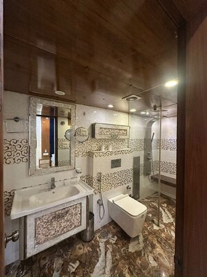 Team Area in 4 BHK Independent House at Dwarka – for Rent
