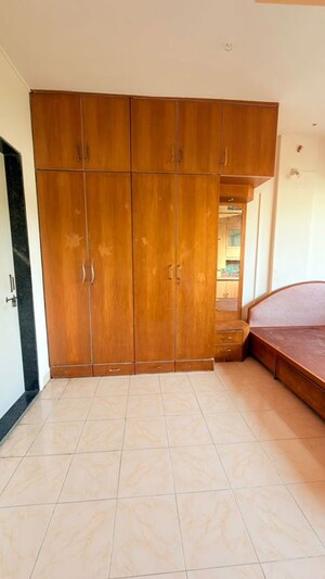 Room in 2 BHK Apartment at Seema Garden, Kothrud – for Rent