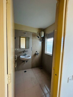 Bathroom in 2.5 BHK Apartment at UPAEVP Mandakini Enclave, Raebareli Road – for Rent