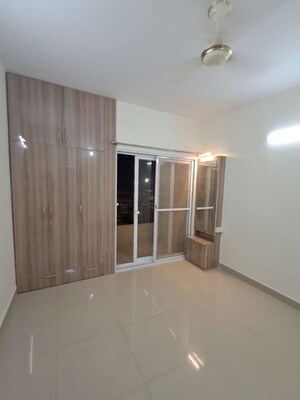 Room in 2 BHK Apartment at Pardos Okas Residency, Sushant Golf City – for Rent