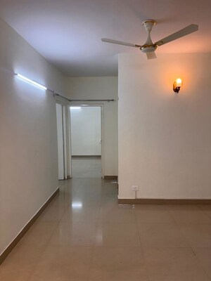 Room in 2 BHK Apartment at Pardos Okas Residency, Sushant Golf City – for Rent