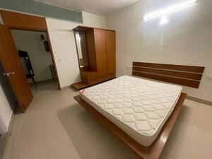 Bedroom in 2 BHK Apartment at Golf Links, Vasanth Nagar – for Rent