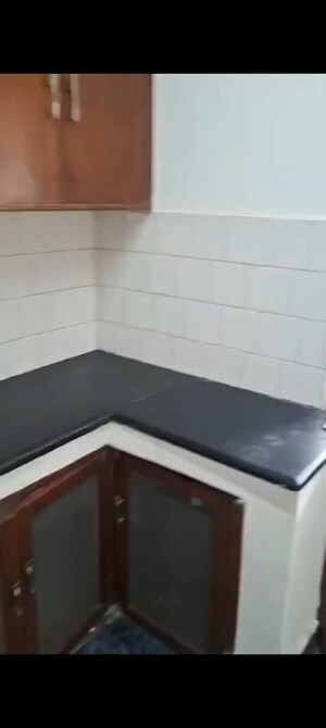 Furnished Amenities in 2 BHK Apartment at Marthas Place, Lavelle Road – for Rent