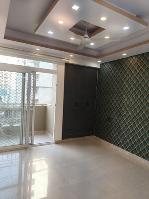 3.5 BHK Apartment For Rent in Mahagun Mezzaria, Sector 78