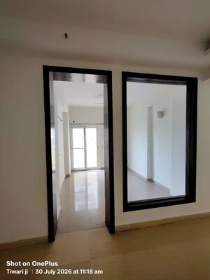 Room in 3 BHK Apartment at Civitech Stadia, Sector 79 – for Rent